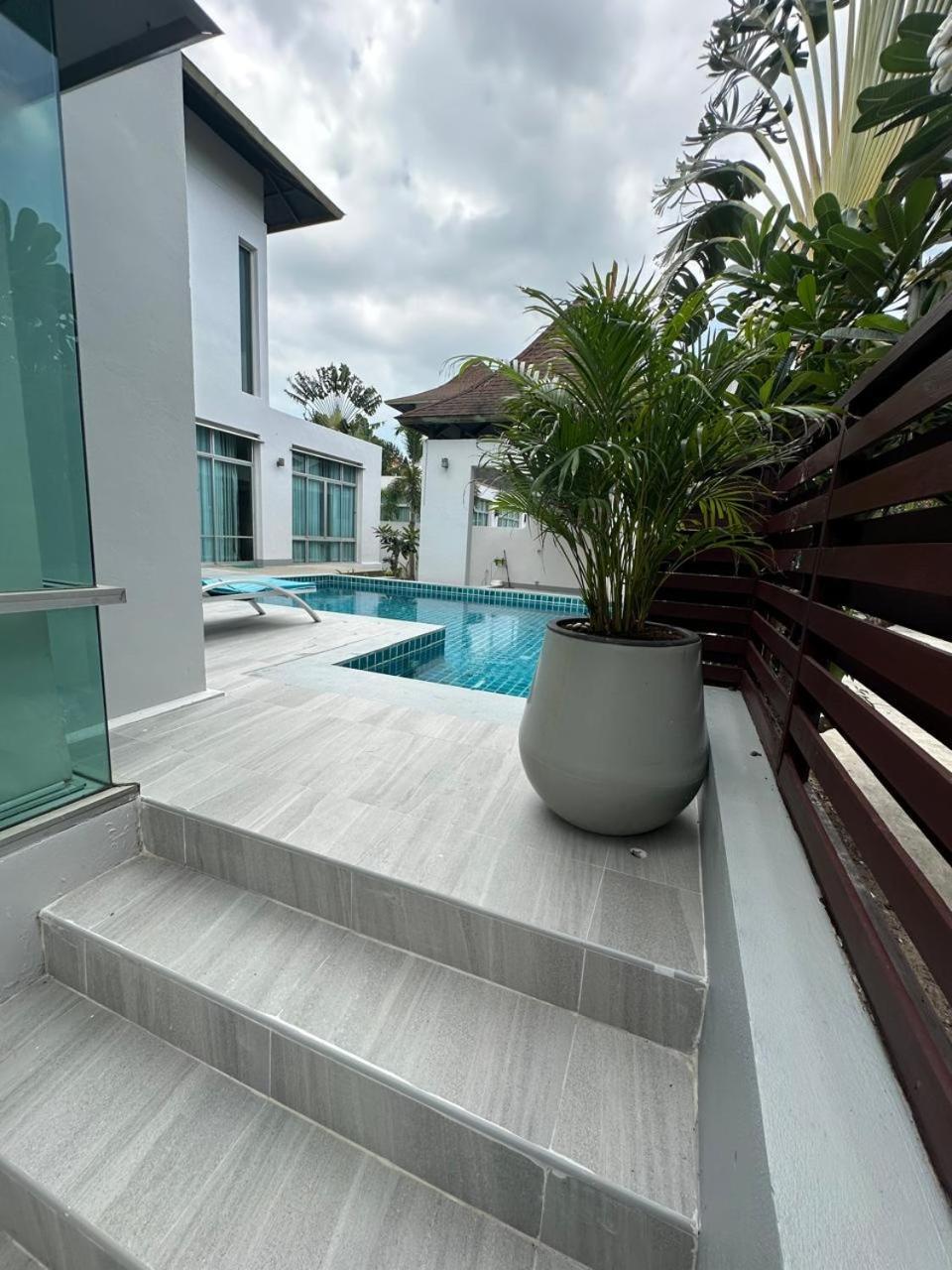 Holiday Pool Villa Na Chom Thian Exterior photo